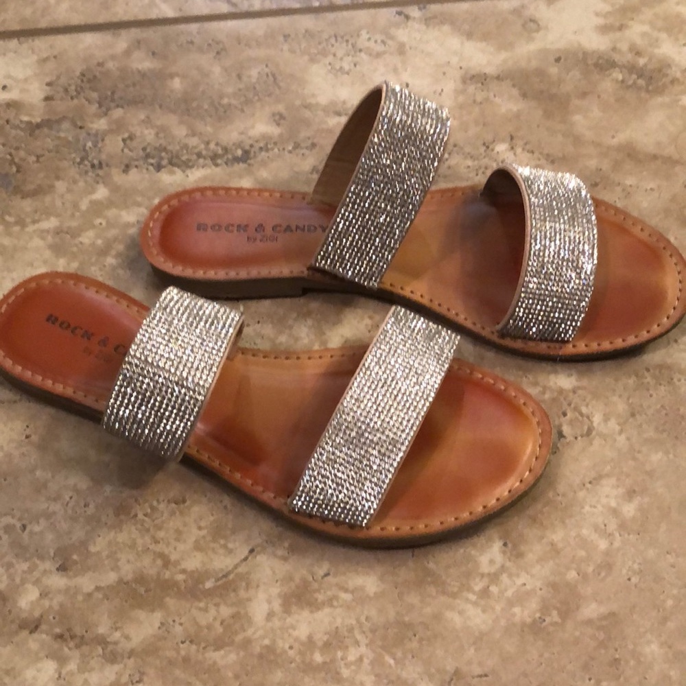 Sandals - Picture 2 of 6